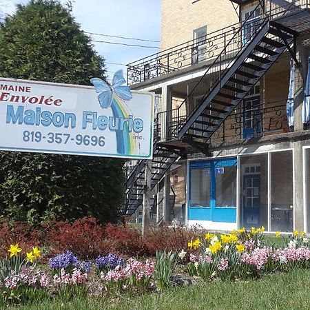 Mhotel Domaine L'Envolee- Maison Fleurie Викториавил Екстериор снимка