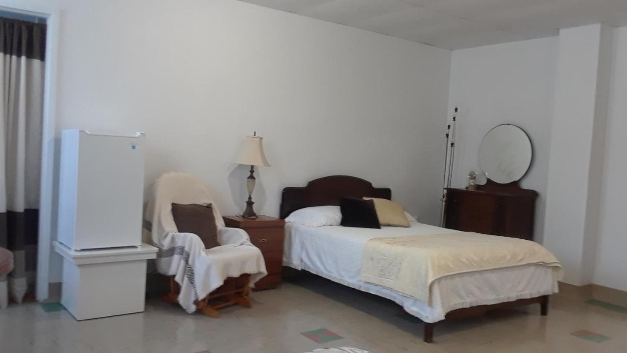 Mhotel Domaine L'Envolee- Maison Fleurie Викториавил Екстериор снимка