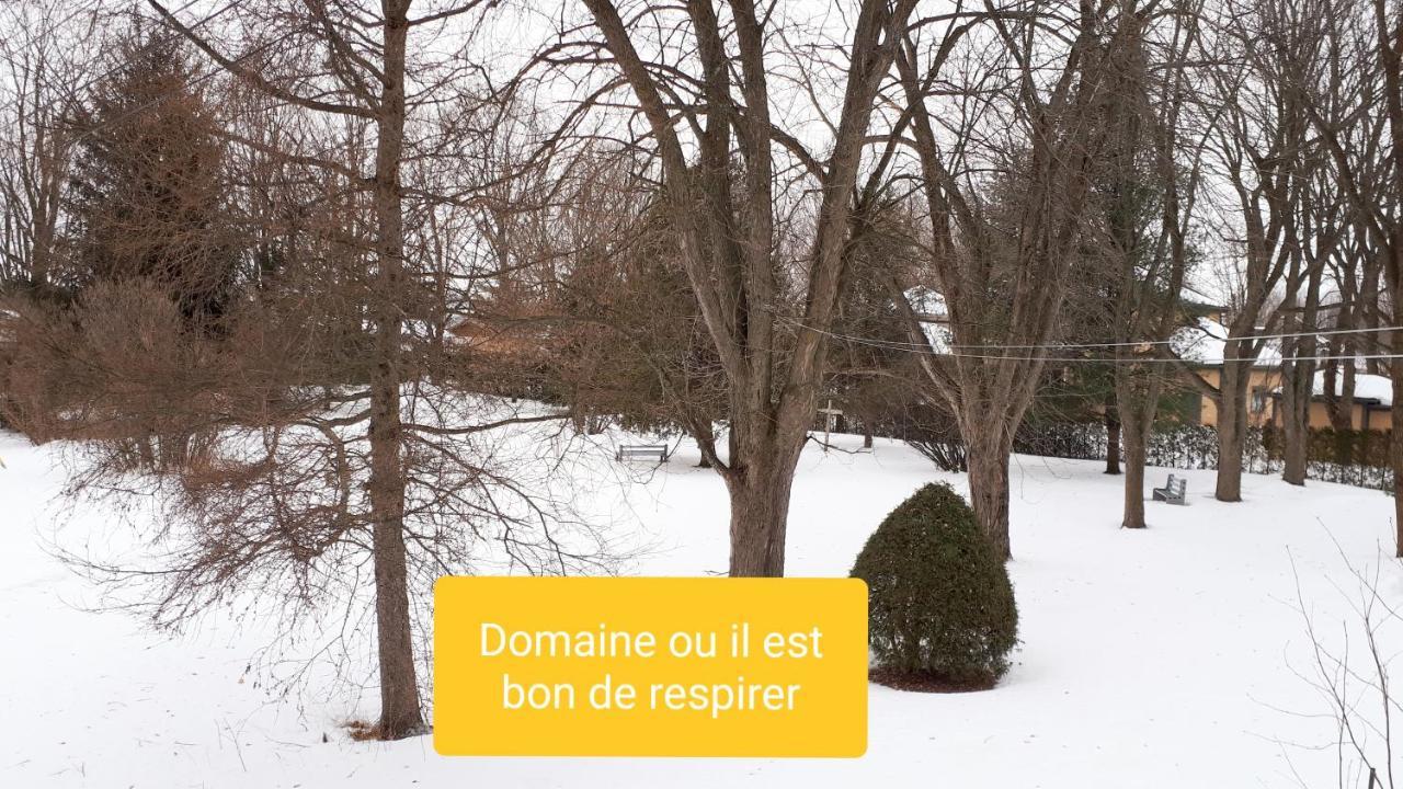 Mhotel Domaine L'Envolee- Maison Fleurie Викториавил Екстериор снимка